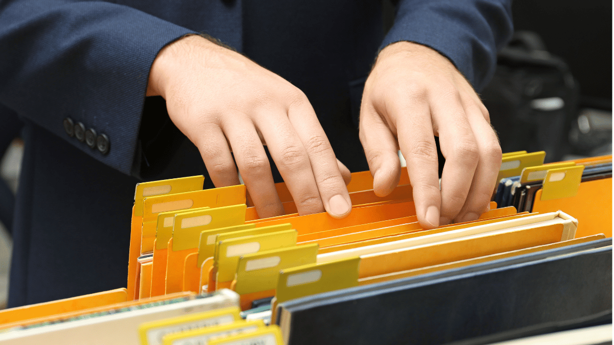 Cómo hacer verificaciones de referencias