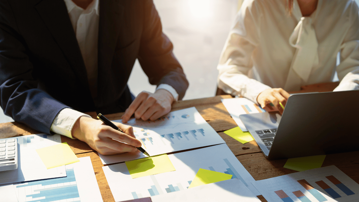 Mitigación de riesgos: verificaciones de referencias
